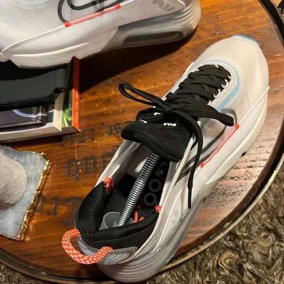 AIR MAX 2090 'PURE PLATINUM' - Picture 3 of 7